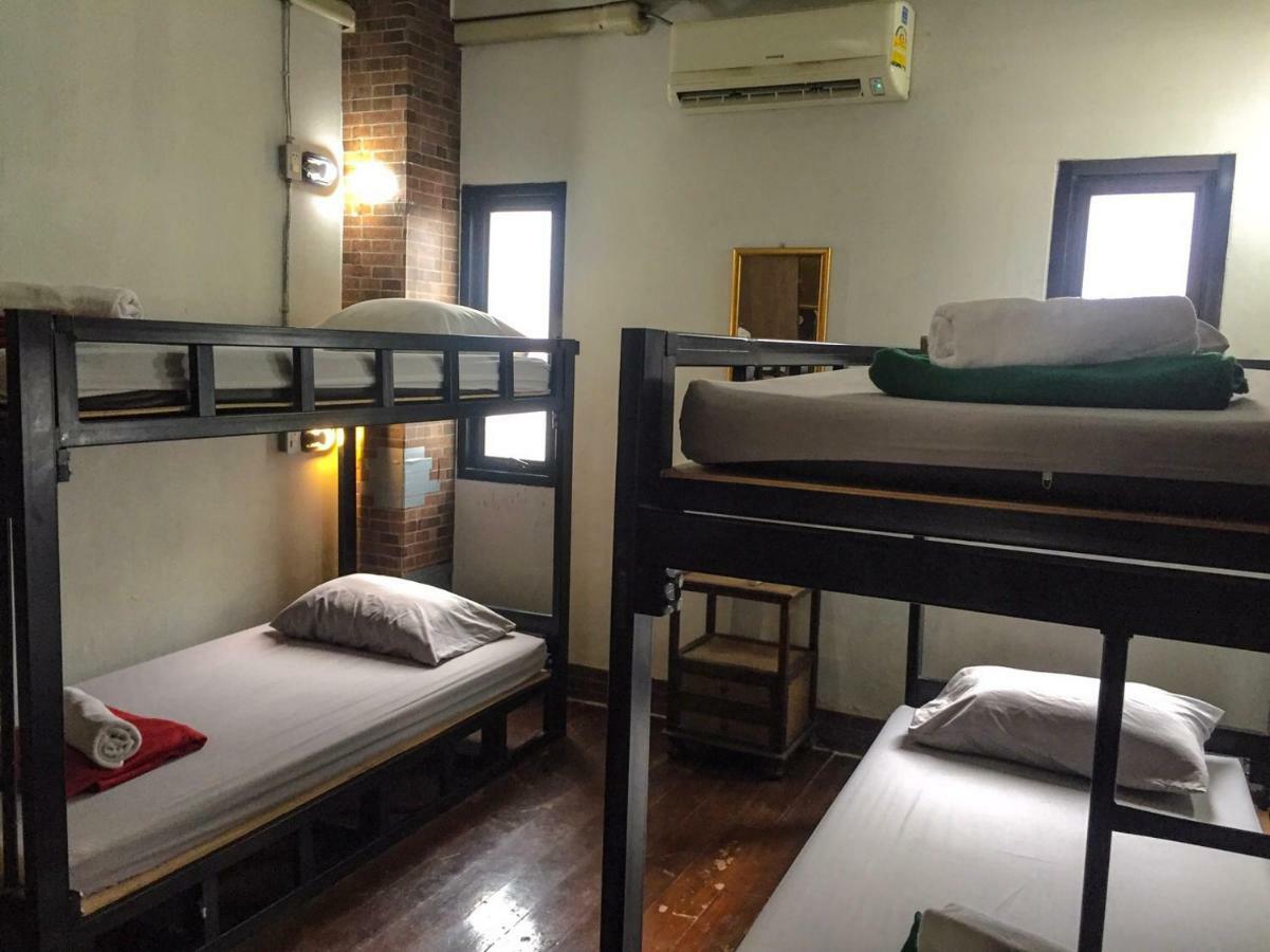 Bed Bangkok Hostel Eksteriør billede